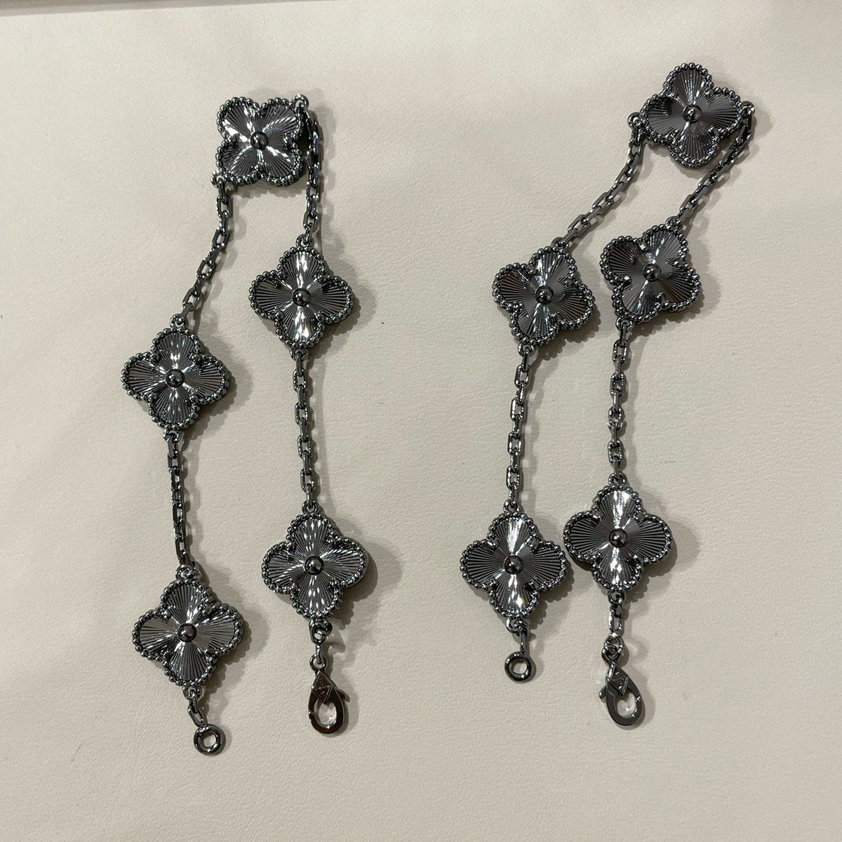 [Royal Jewellery]CLOVER 5 MOTIF BLACK BRACELET