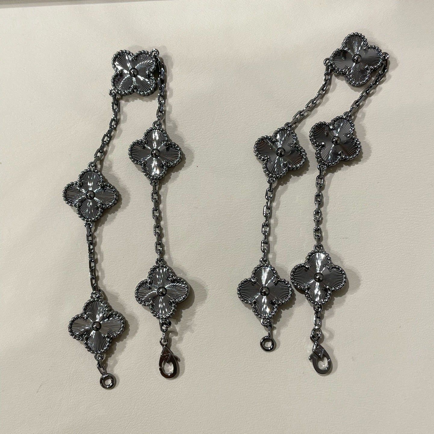 [Royal Jewellery]CLOVER 5 MOTIF BLACK BRACELET