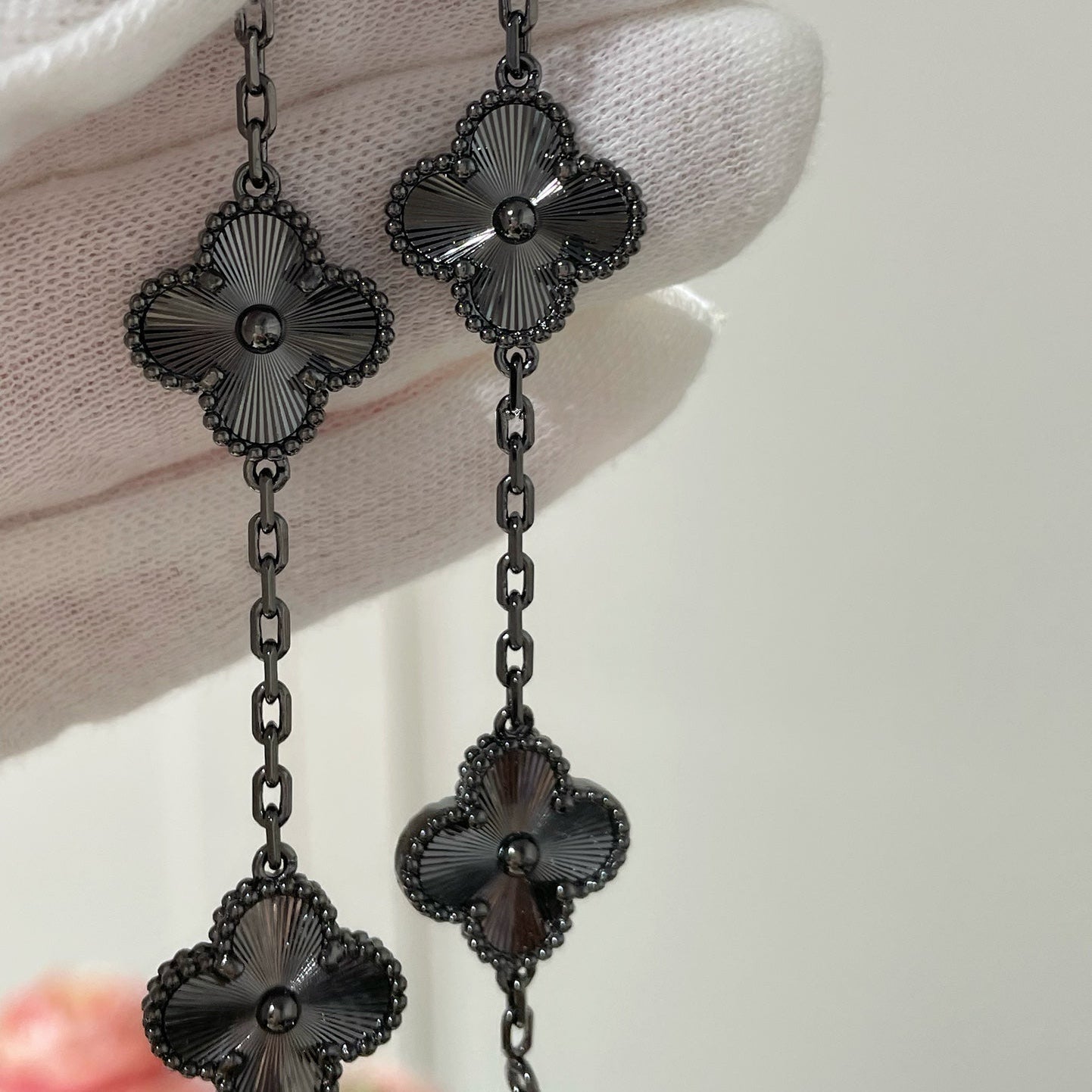 [Royal Jewellery]CLOVER 5 MOTIF BLACK BRACELET