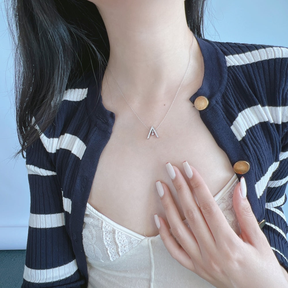 [Royal Jewellery]Sparkling "A" Shape Necklace