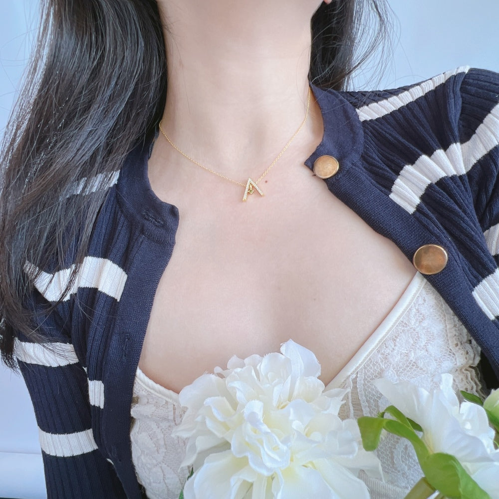 [Royal Jewellery]Sparkling "A" Shape Necklace