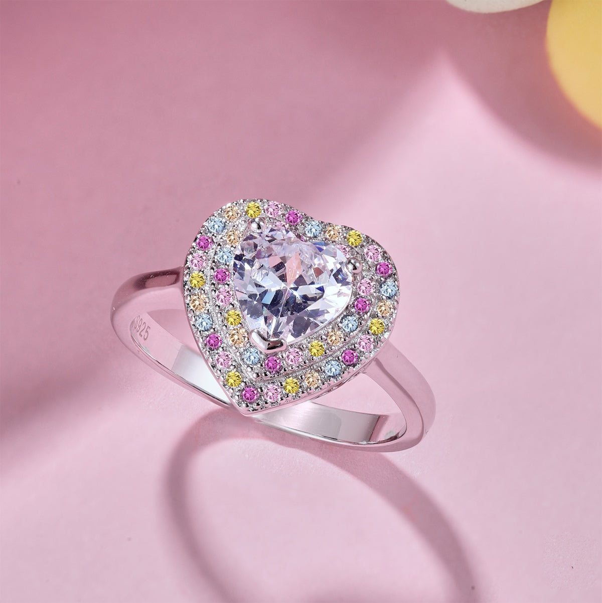 [Royal Jewellery]Delicate Ebullient Heart Shape Wedding Ring