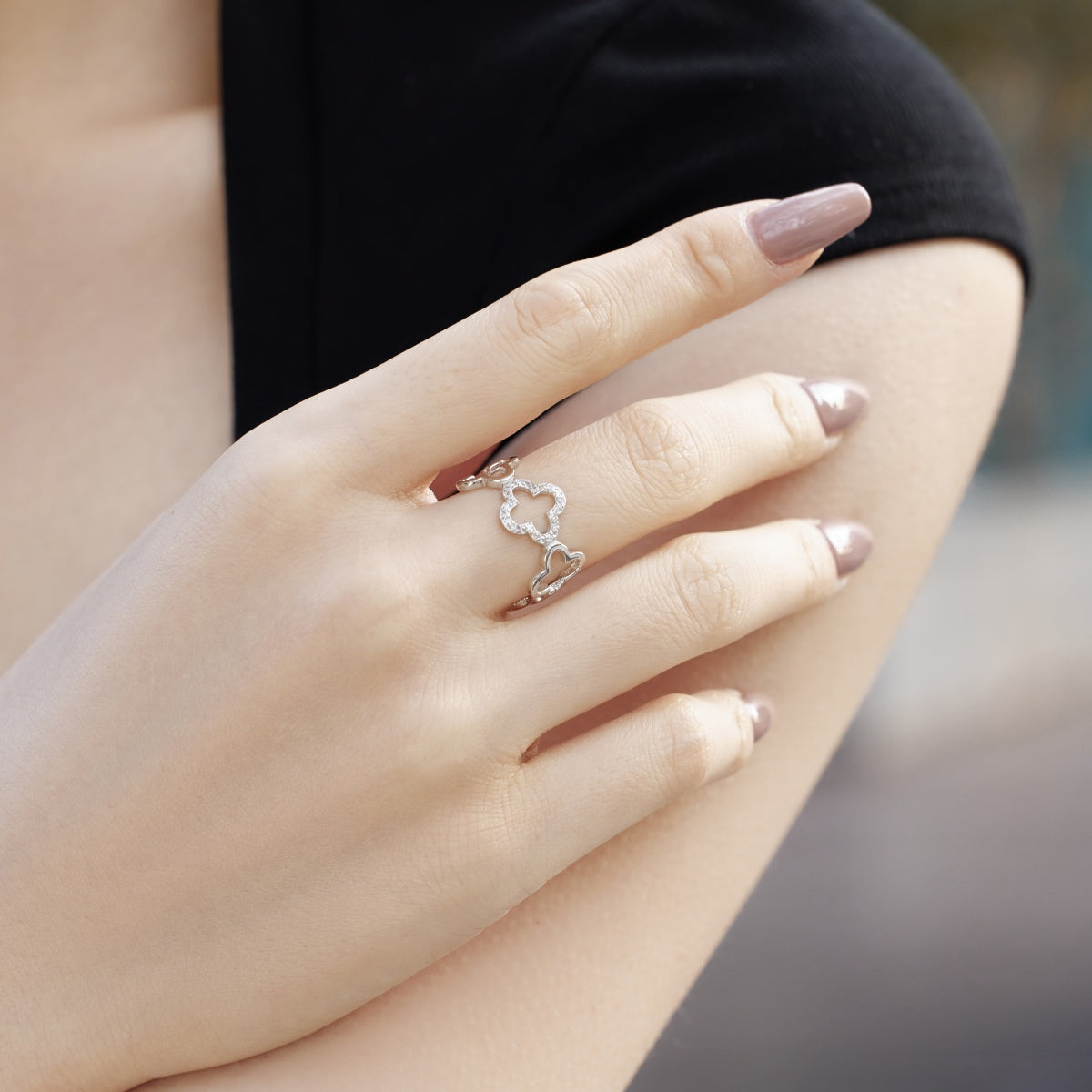 [Royal Jewellery]Hollow Design Four-Leaf Clover Flower Shape Ring
