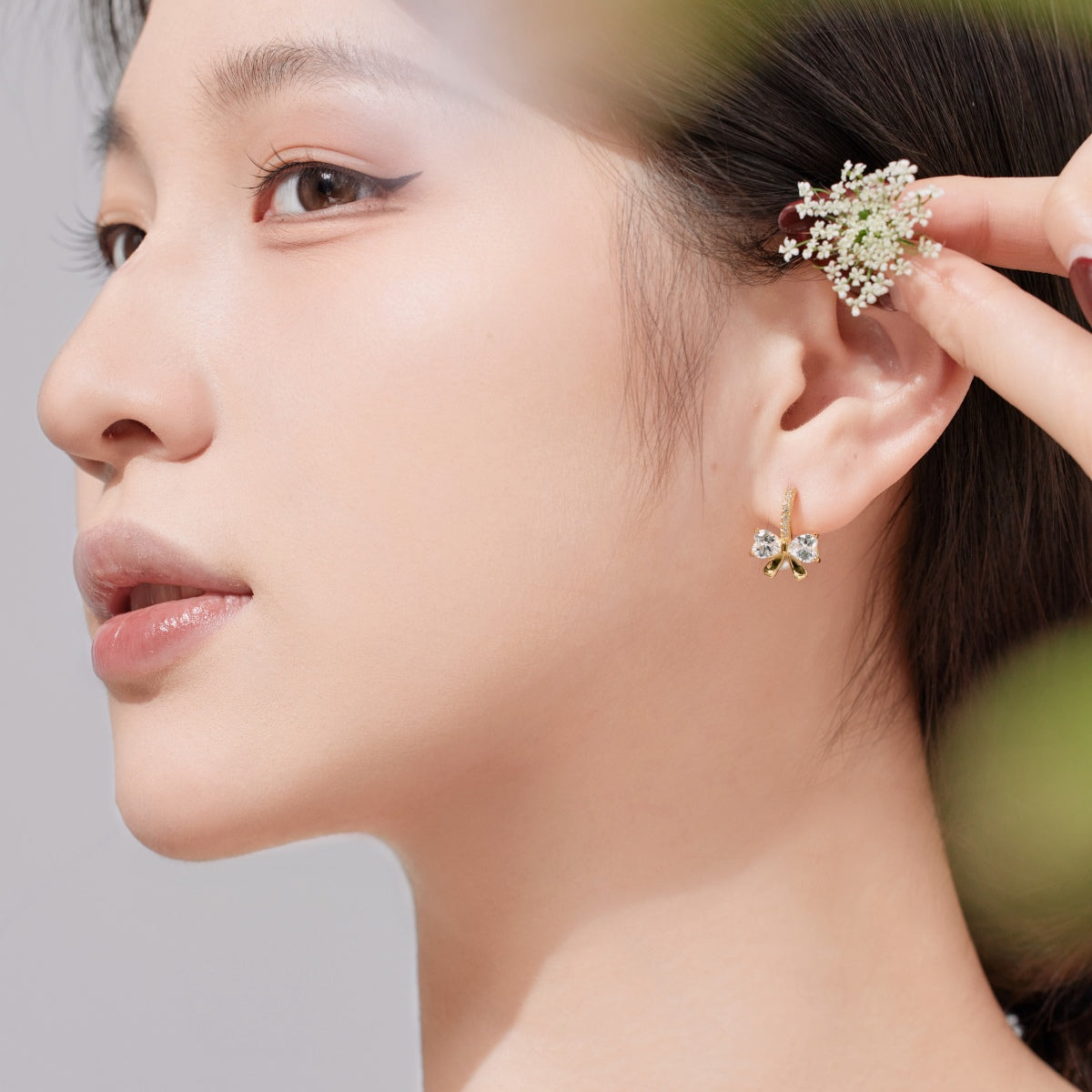 [Royal Jewellery]Exquisite Earrings With Heart-Shaped Bow Design