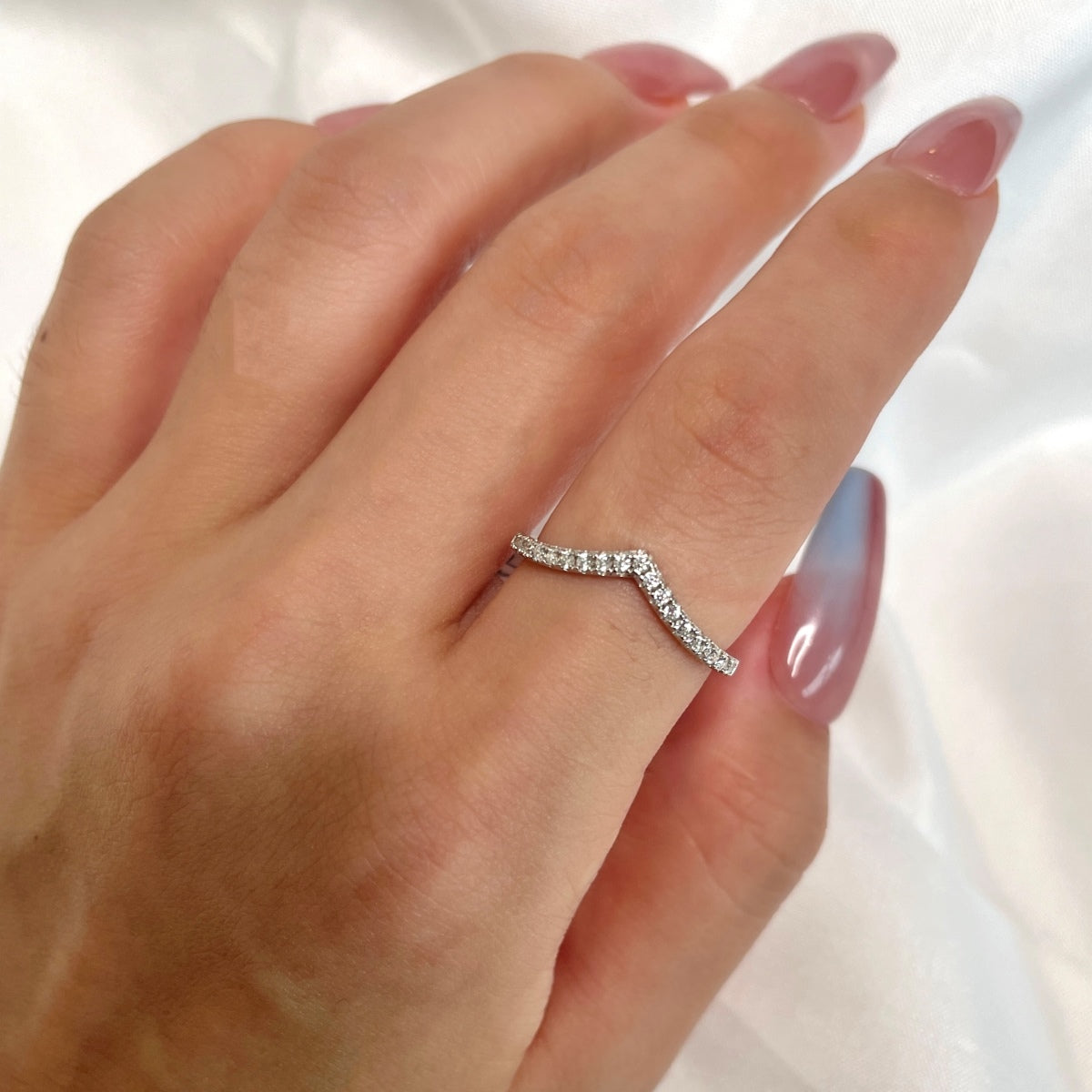 [Royal Jewellery]Elaborate Tennis Band Ring