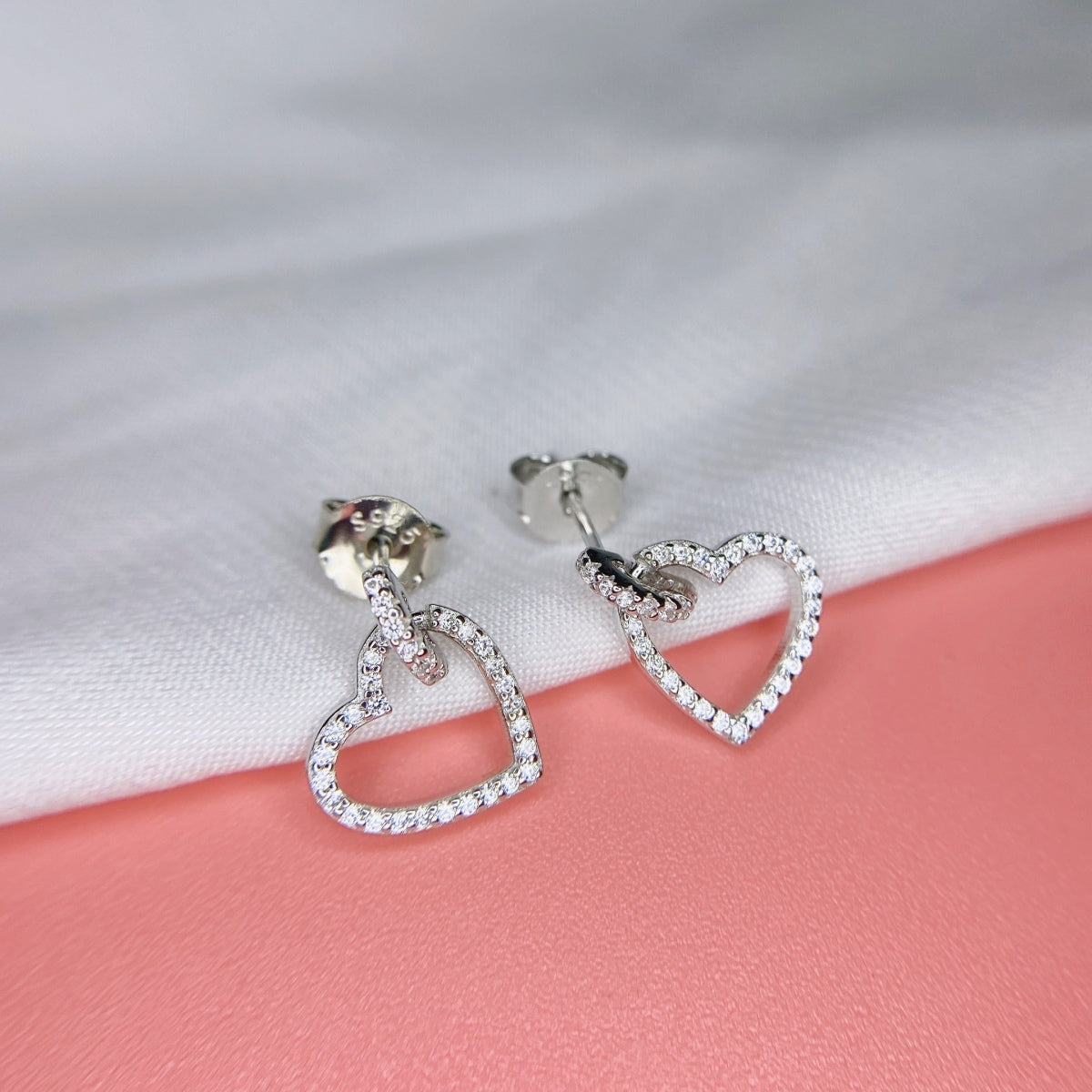 [Royal Jewellery]Dainty Heart Shape Earrings