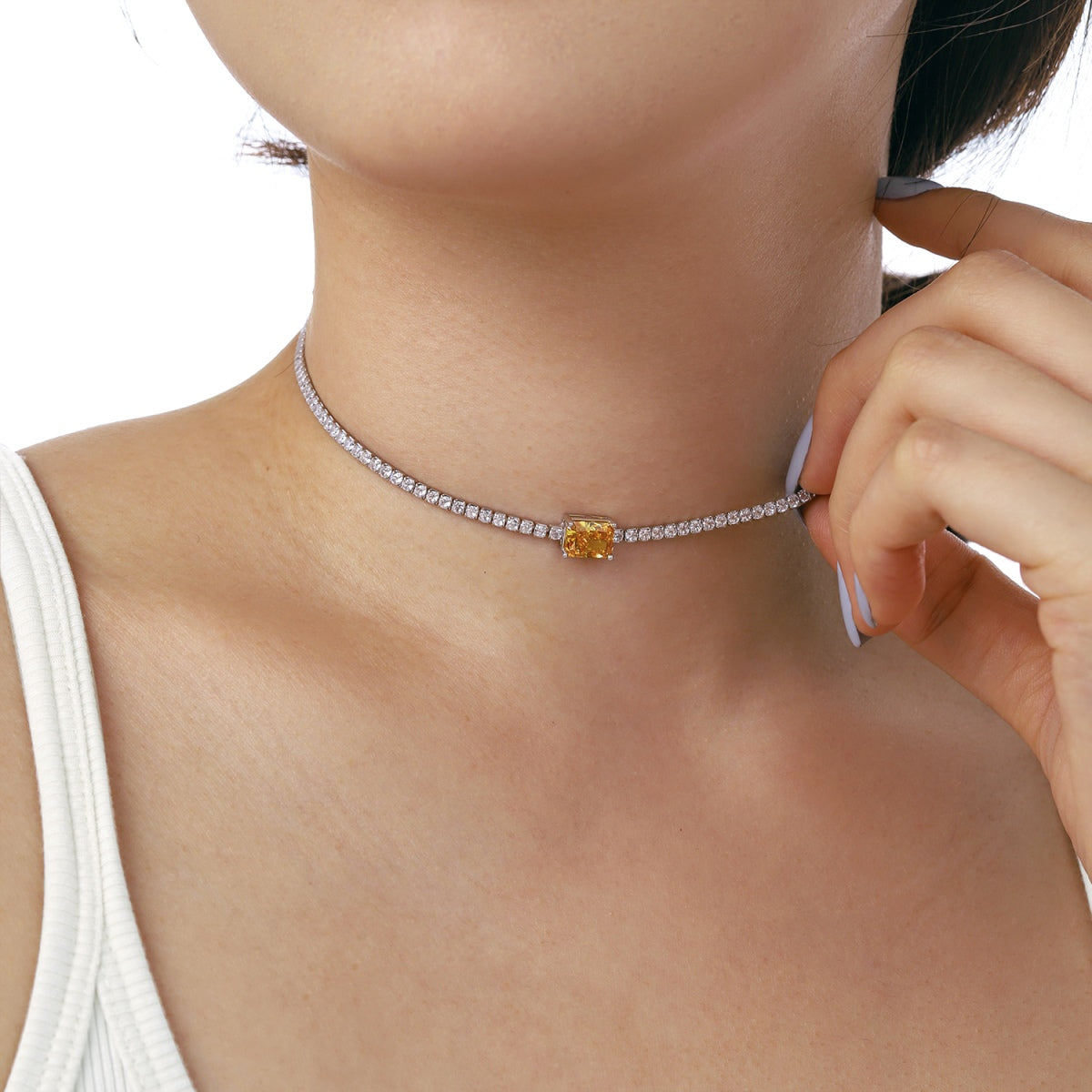 [Royal Jewellery]2.0 carat Ornate Emerald Cut Necklace