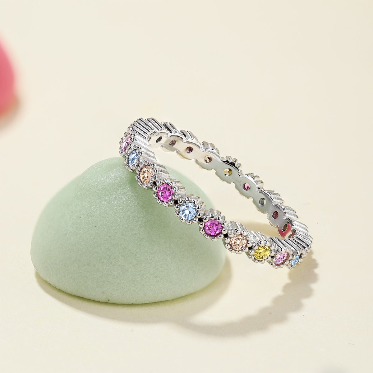 [Royal Jewellery]Unique Scintillating Round Cut Daily Ring