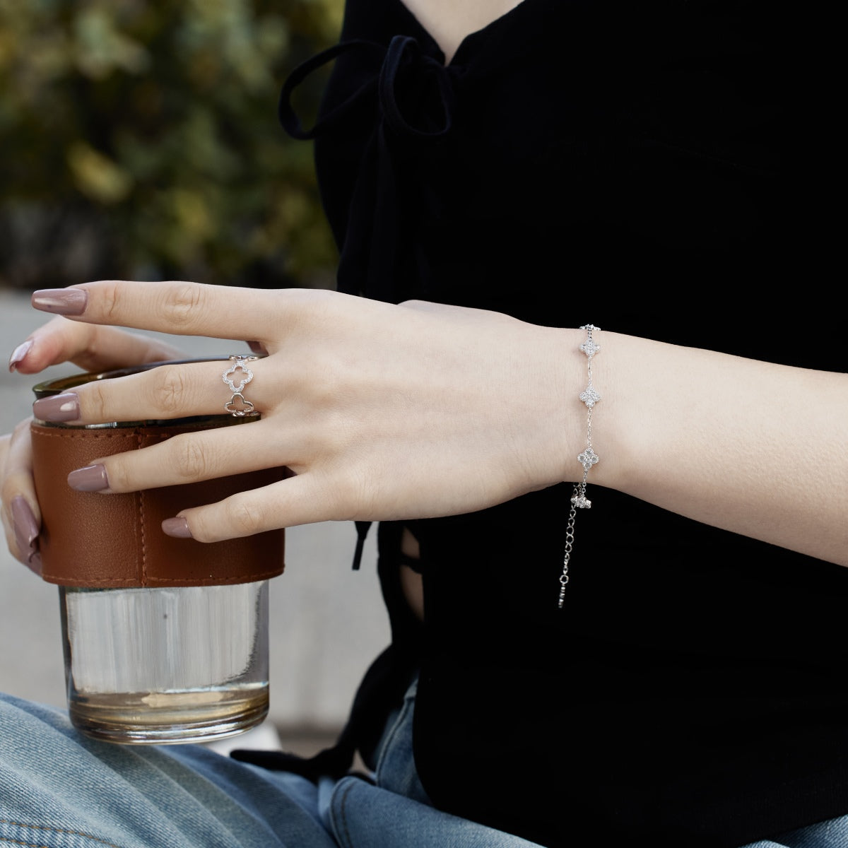 [ROYAL]Four-Leaf Clover Hollow Butterfly Bracelet