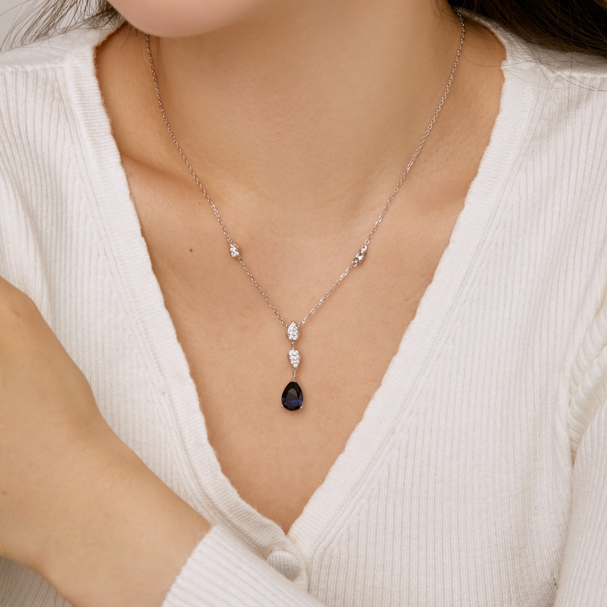 [Royal Jewellery]Dazzling Pear Cut Necklace
