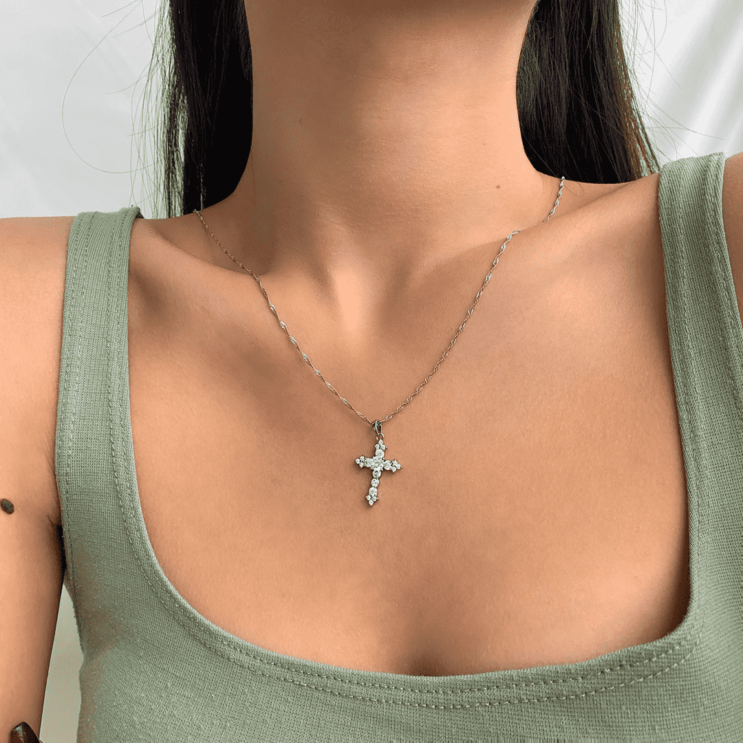 [ROYAL]Delicate Cross Shape Necklace