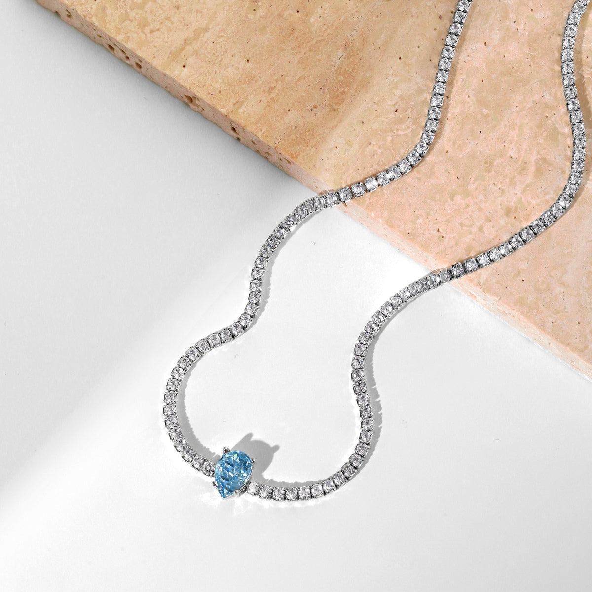 [Royal Jewellery]1.0 carat Unique Pear Cut Tennis Necklace