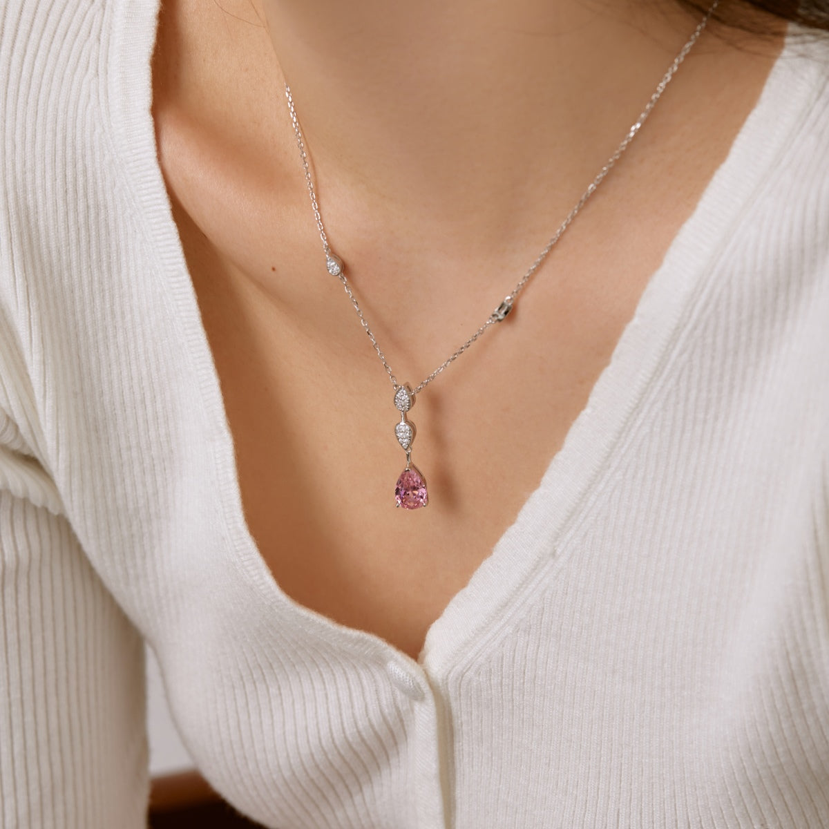 [Royal Jewellery]Dazzling Pear Cut Necklace
