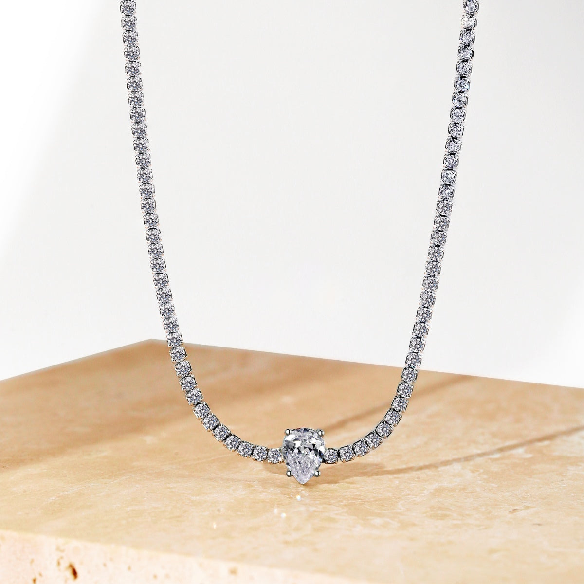 [Royal Jewellery]1.0 carat Unique Pear Cut Tennis Necklace