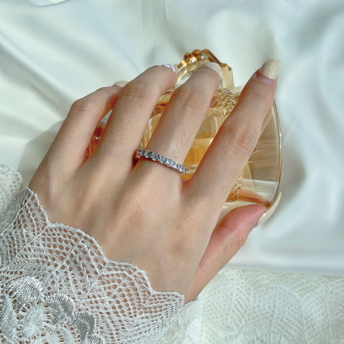 [Royal Jewellery]Sparkling Round Cut Tennis Ring