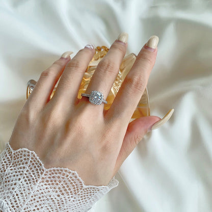 [Royal Jewellery]Dazzling Resplendent Round Cut Wedding Ring