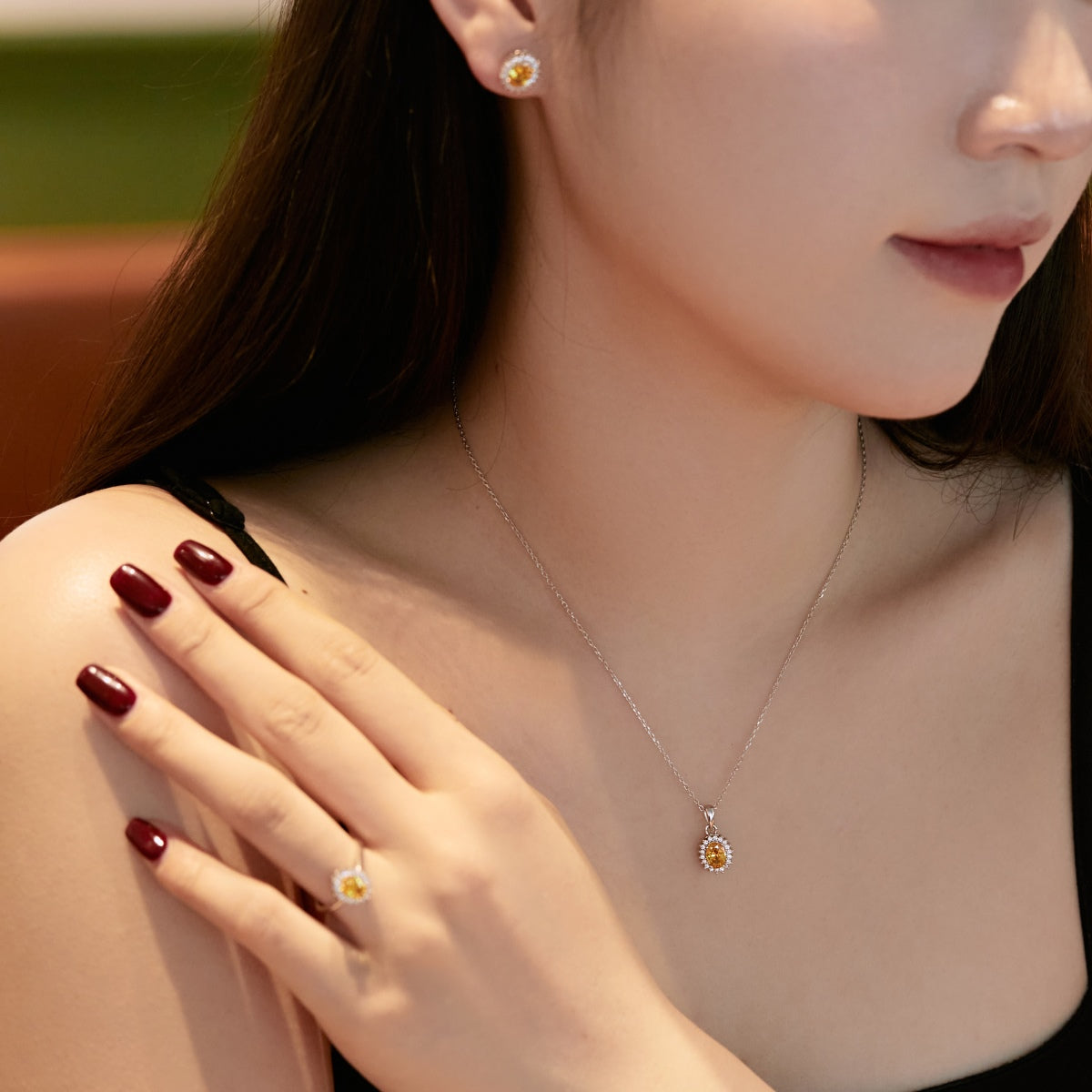 [Royal Jewellery]Delicate Radiant Oval Cut Daily Earrings