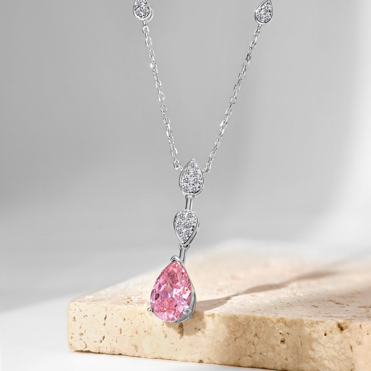[Royal Jewellery]Dazzling Pear Cut Necklace