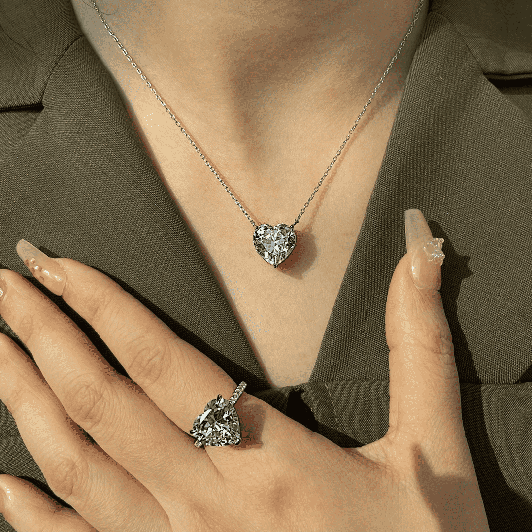 [Royal Jewellery]6.0 carat Radiant Heart Shape Necklace