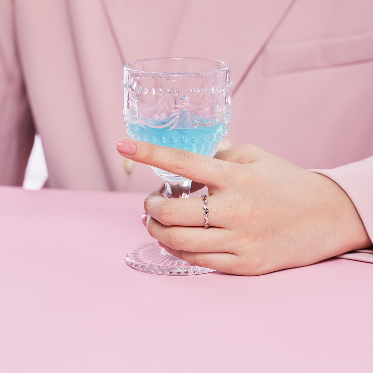 [Royal Jewellery]Ornate Vibrant Round Cut Daily Ring