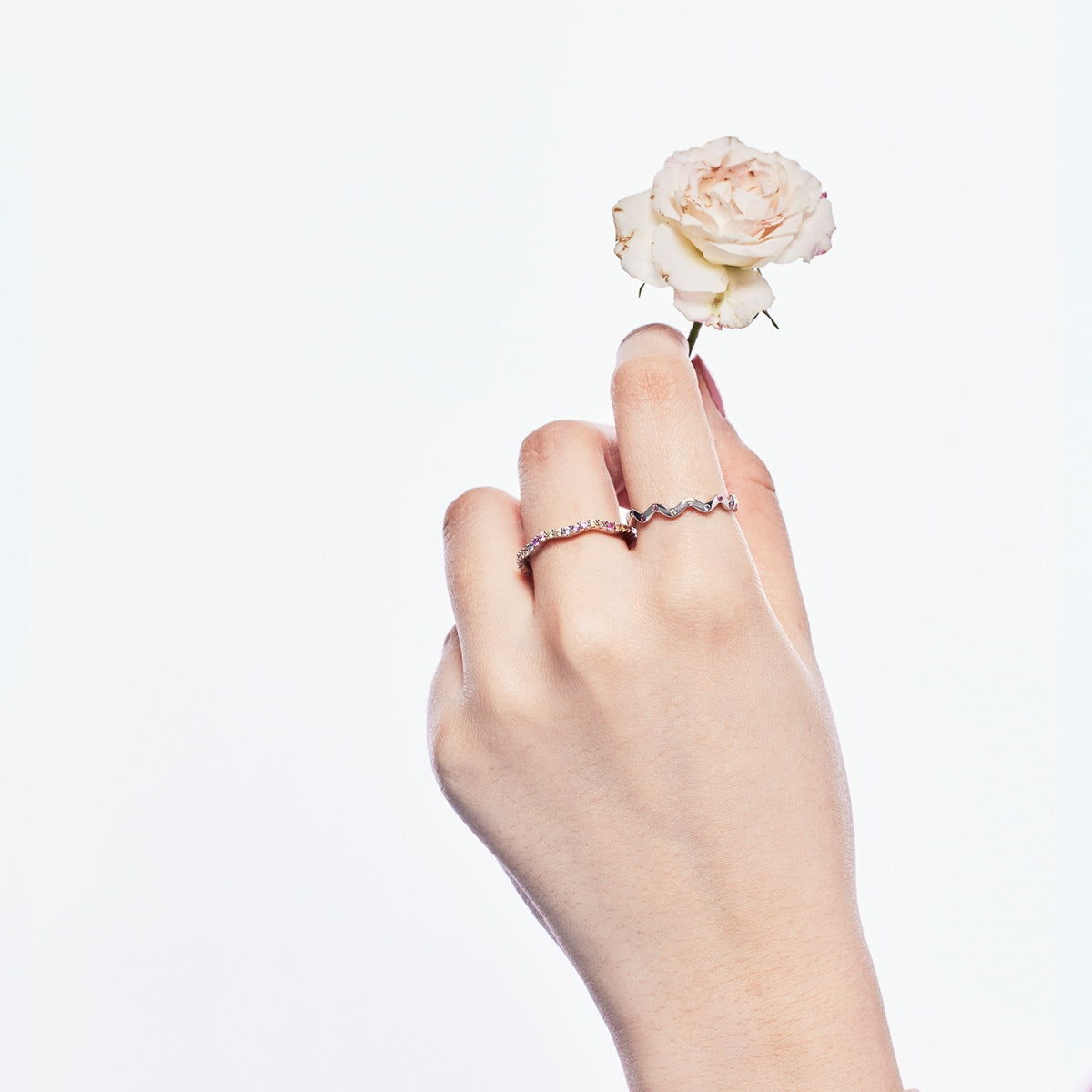 [Royal Jewellery]Ornate Vibrant Round Cut Daily Ring