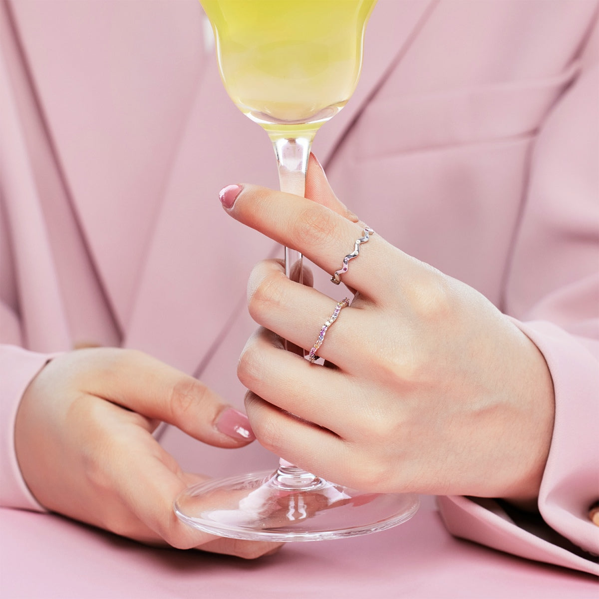 [Royal Jewellery]Ornate Vibrant Round Cut Daily Ring