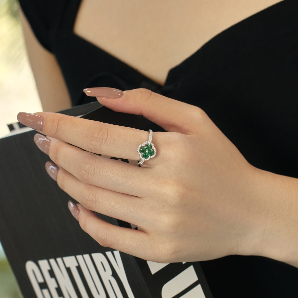 [Royal Jewellery]Four Leaf Clover Flower Design Ring