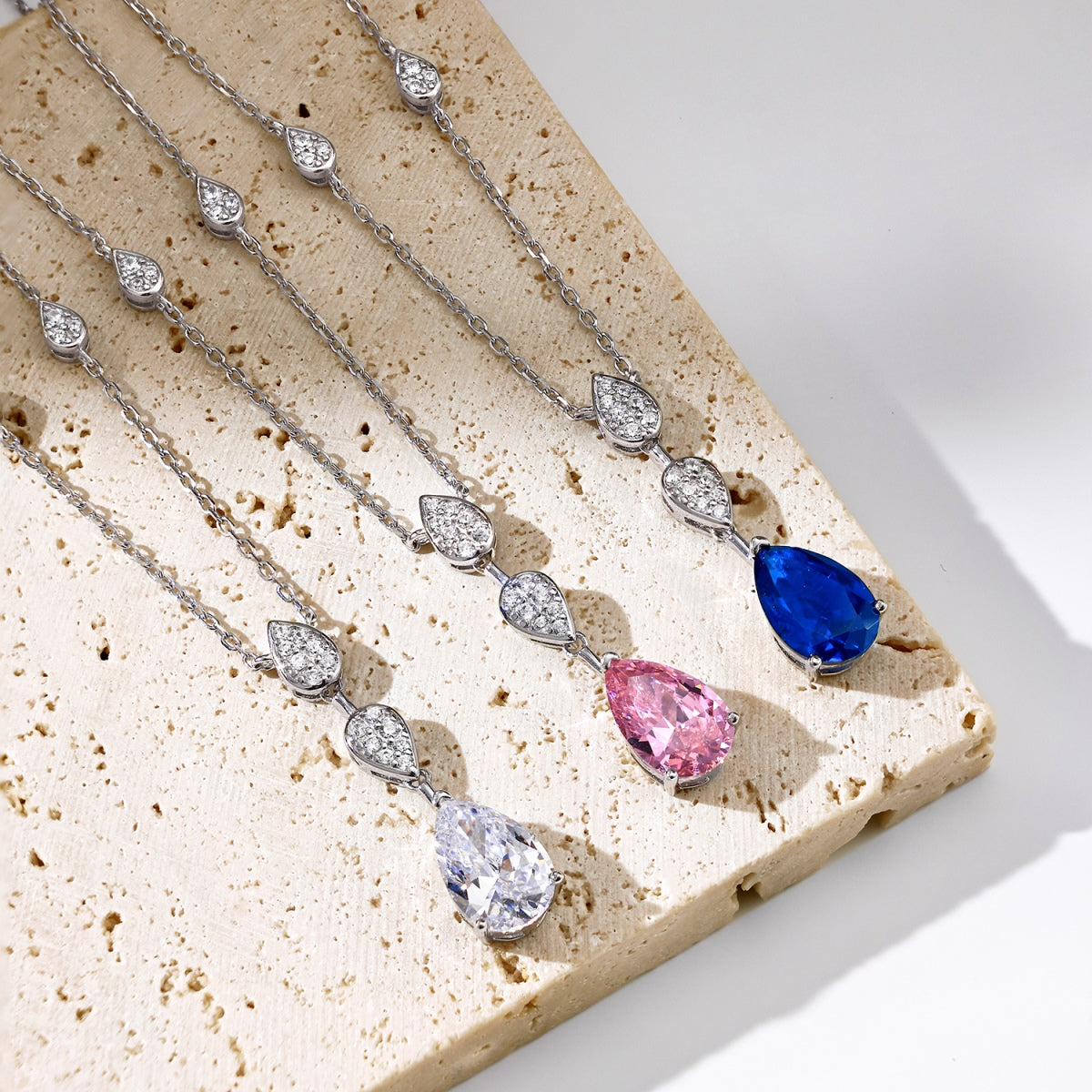 [Royal Jewellery]Dazzling Pear Cut Necklace