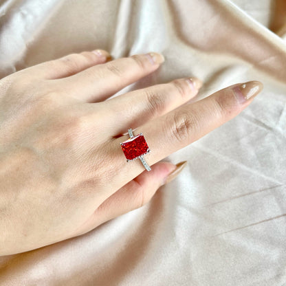 [Royal Jewellery]4.0 Carat Luxurious Engagement Ring