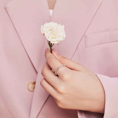 [Royal Jewellery]Unique Scintillating Round Cut Daily Ring