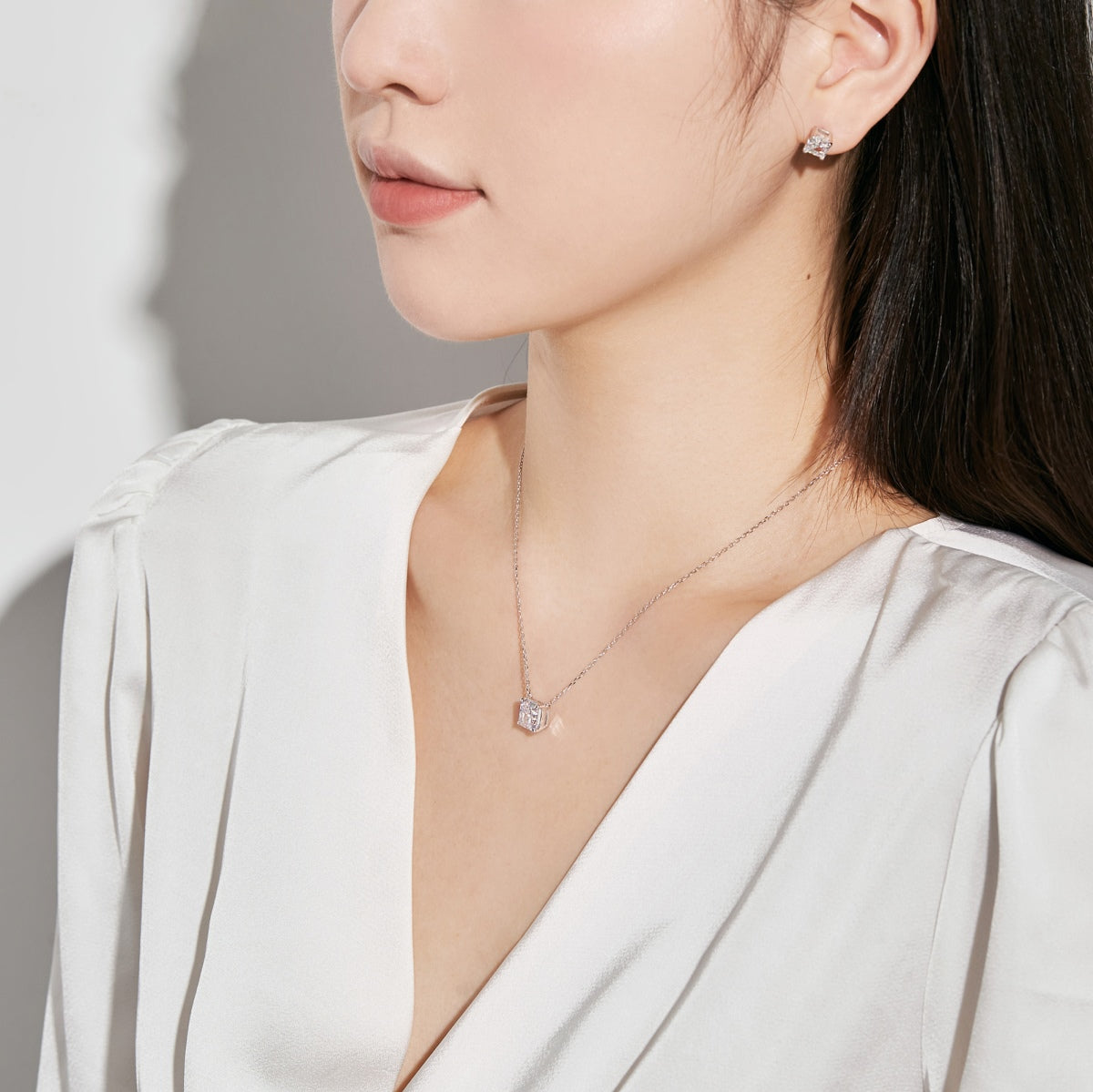 [Royal Jewellery]1.0 Carat Radiant Princess Cut Wedding Earrings