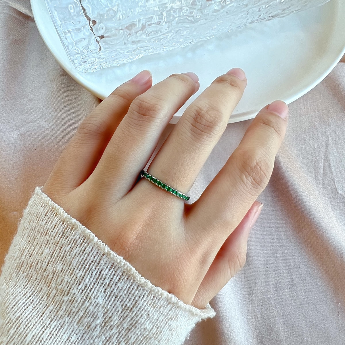 [Royal Jewellery]Delicate Sparkling Round Cut Daily Ring