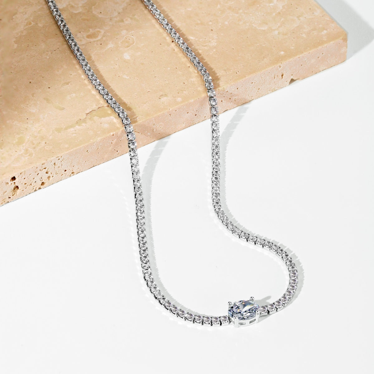 [Royal Jewellery]1.0 Carat Shining Oval Cut Necklace