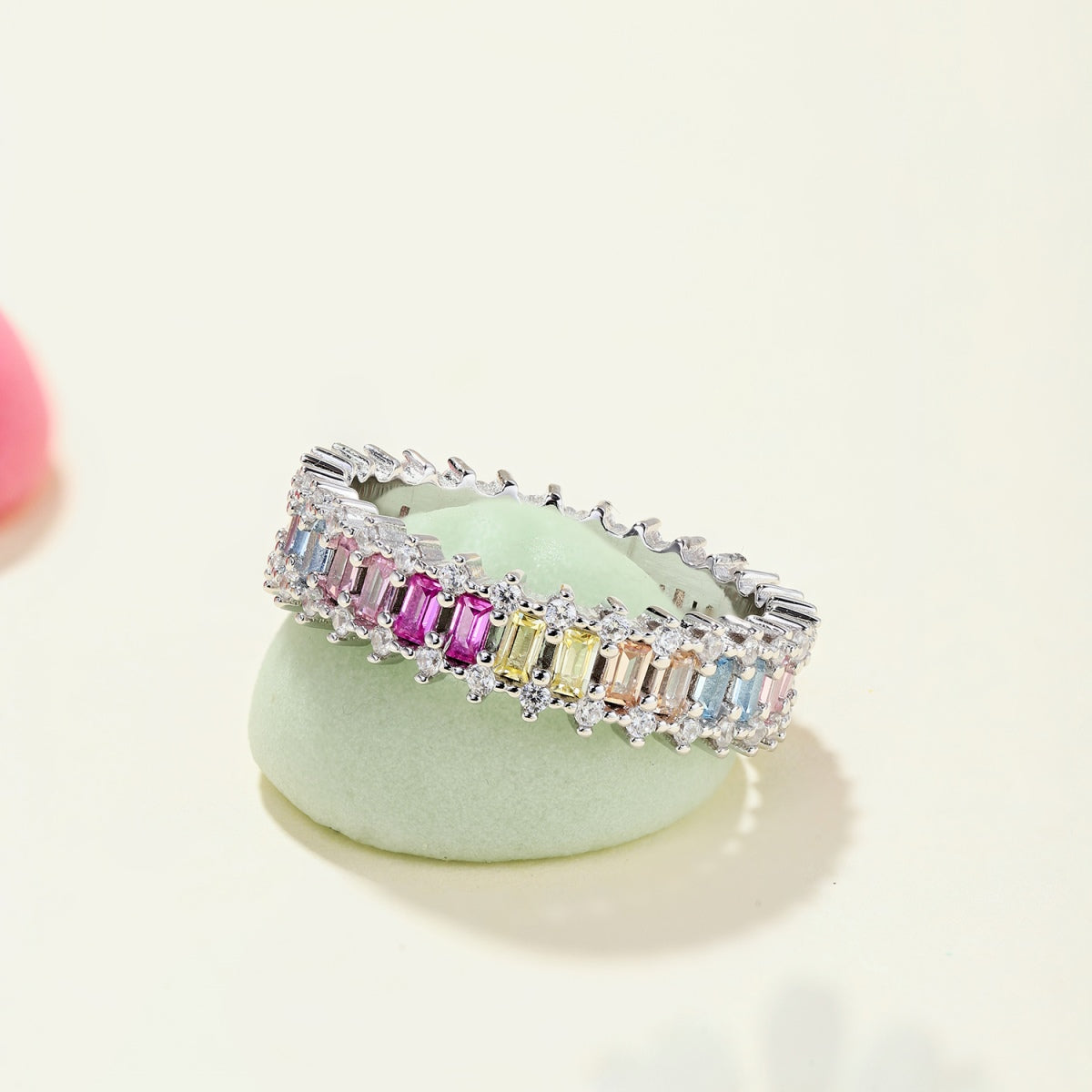 [Royal Jewellery]Splashy Ornate Emerald Cut Cocktail Ring