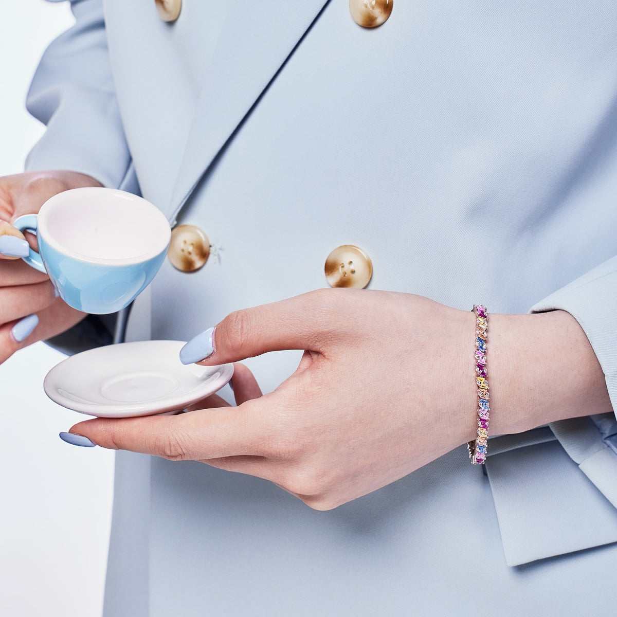 [Royal Jewellery]Ornate Sparkling Multi Cut Party Bracelet