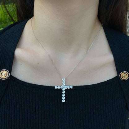 [ROYAL]Radiant Cross Shape Necklace