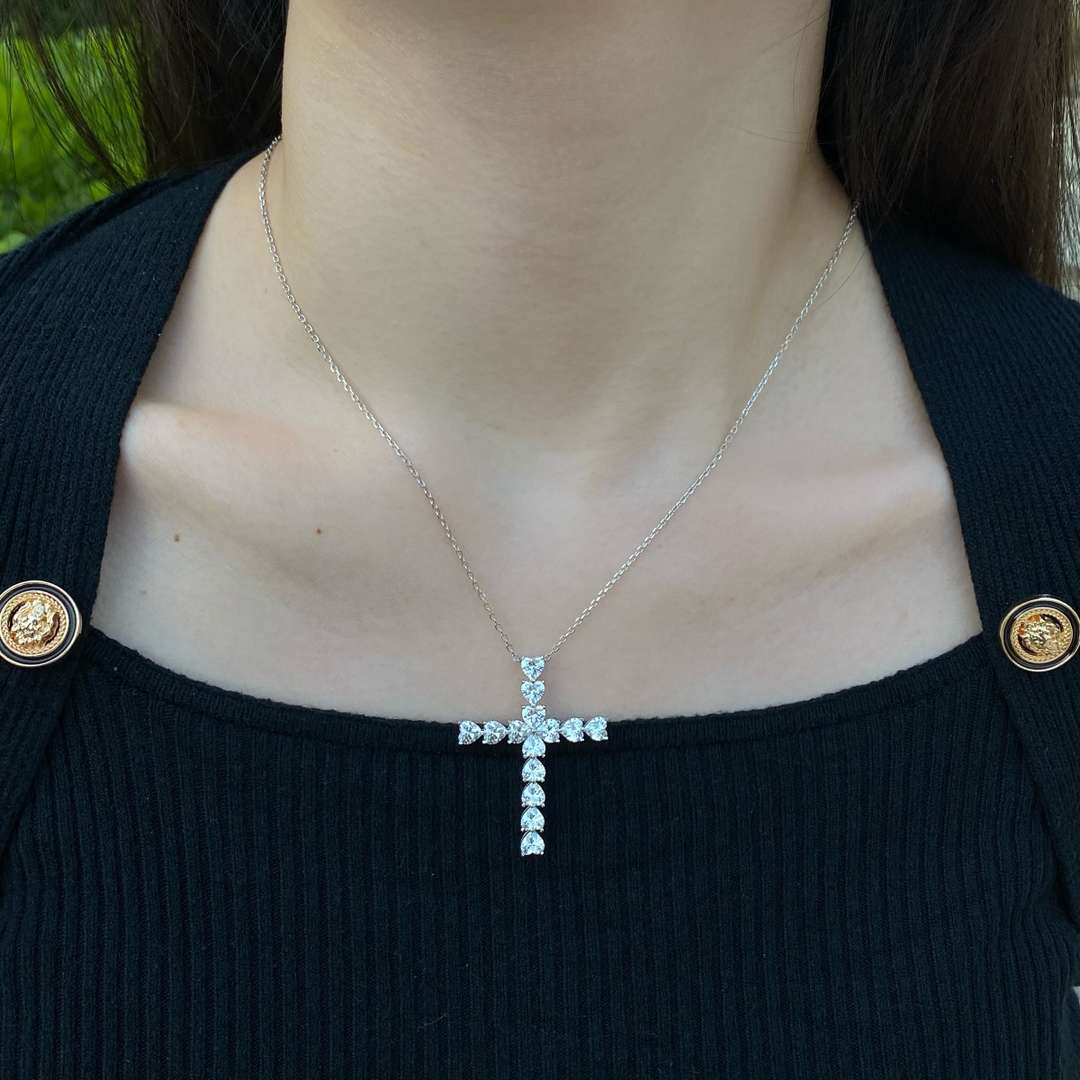 [Royal Jewellery]Radiant Cross Shape Necklace