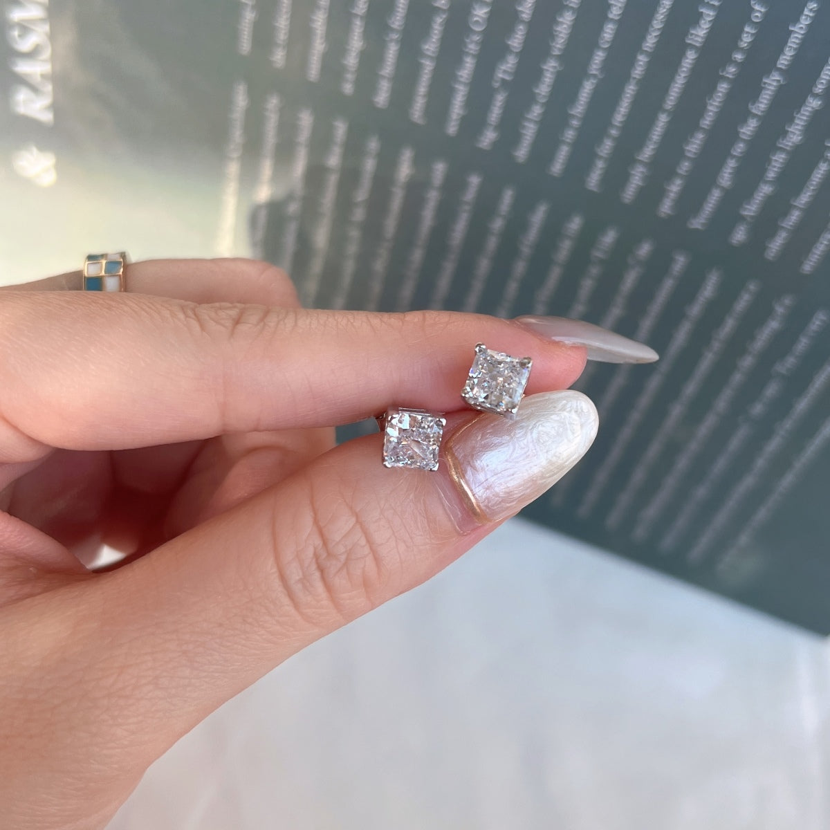 [Royal Jewellery]1.0 Carat Radiant Princess Cut Wedding Earrings