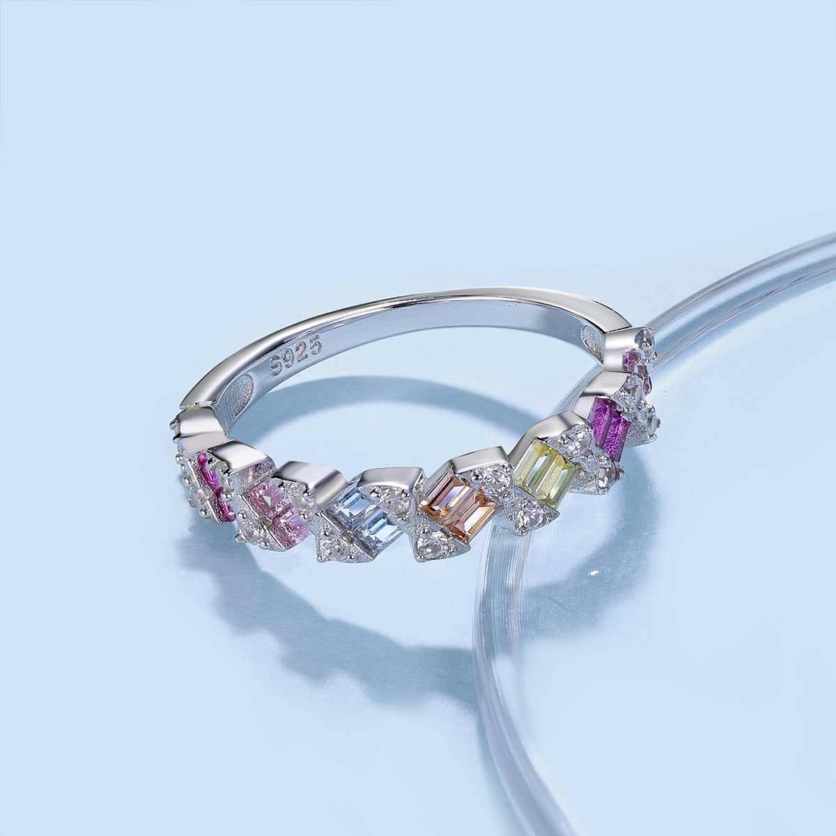 [Royal Jewellery]Delicate Vibrant Emerald Cut Daily Ring