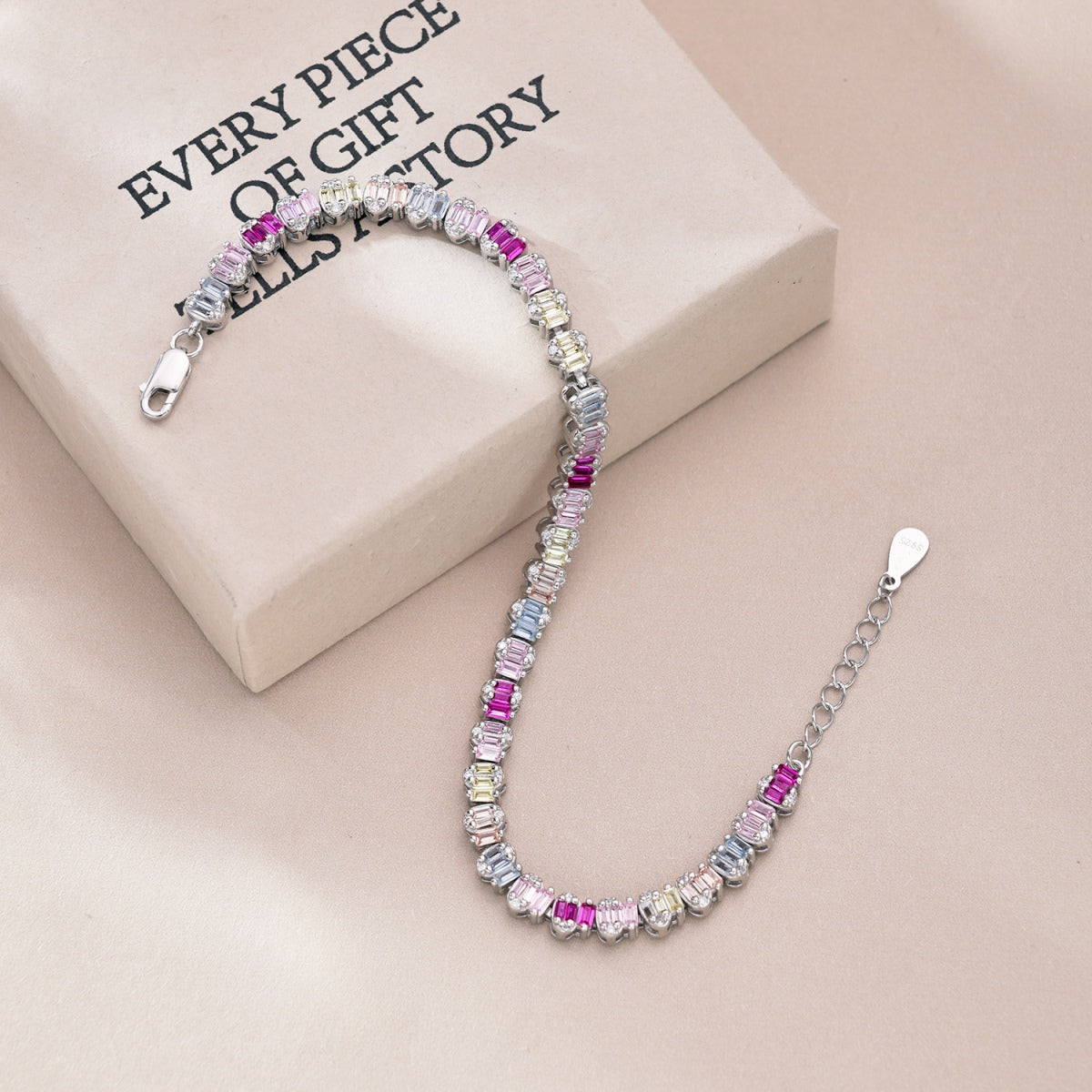 [Royal Jewellery]Delicate Colorful Emerald Cut Party Bracelet