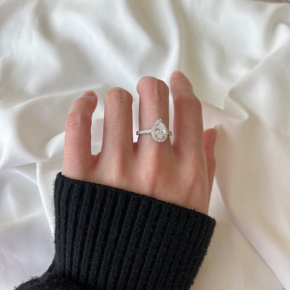 [Royal Jewellery]1.0 Carat Luxurious Resplendent Water Drop Shape Wedding Ring