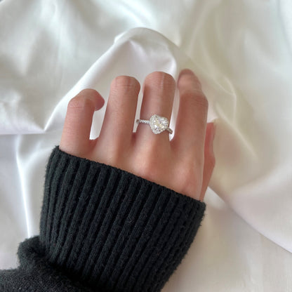 [Royal Jewellery]Eternity Splashy Romantic Heart Shape Lover Ring