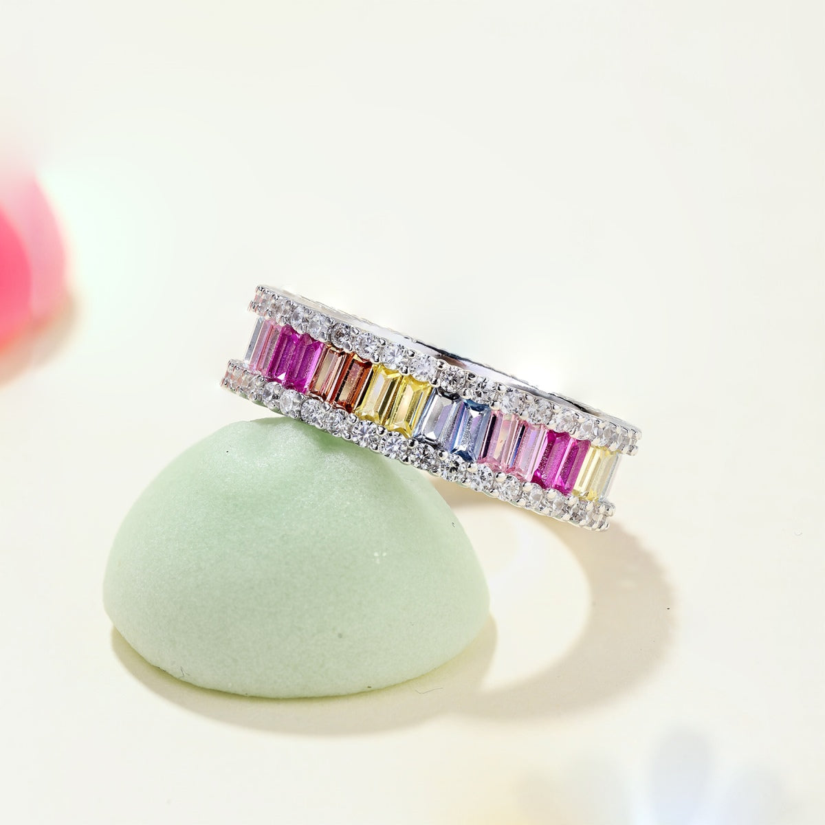 [Royal Jewellery]Dainty Kaleidoscopic Emerald Cut Daily Ring