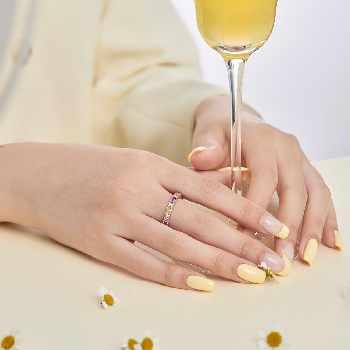 [Royal Jewellery]Dazzling Lustrous Round Cut Tennis Ring