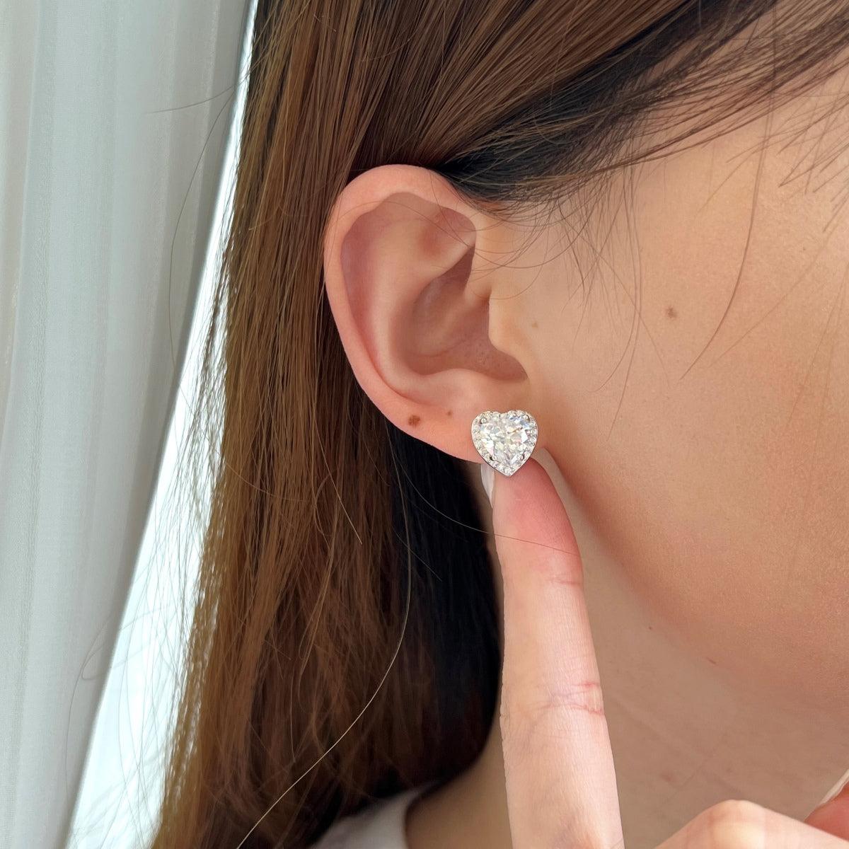 [Royal Jewellery]Sparkling Heart Shape Lover Earrings