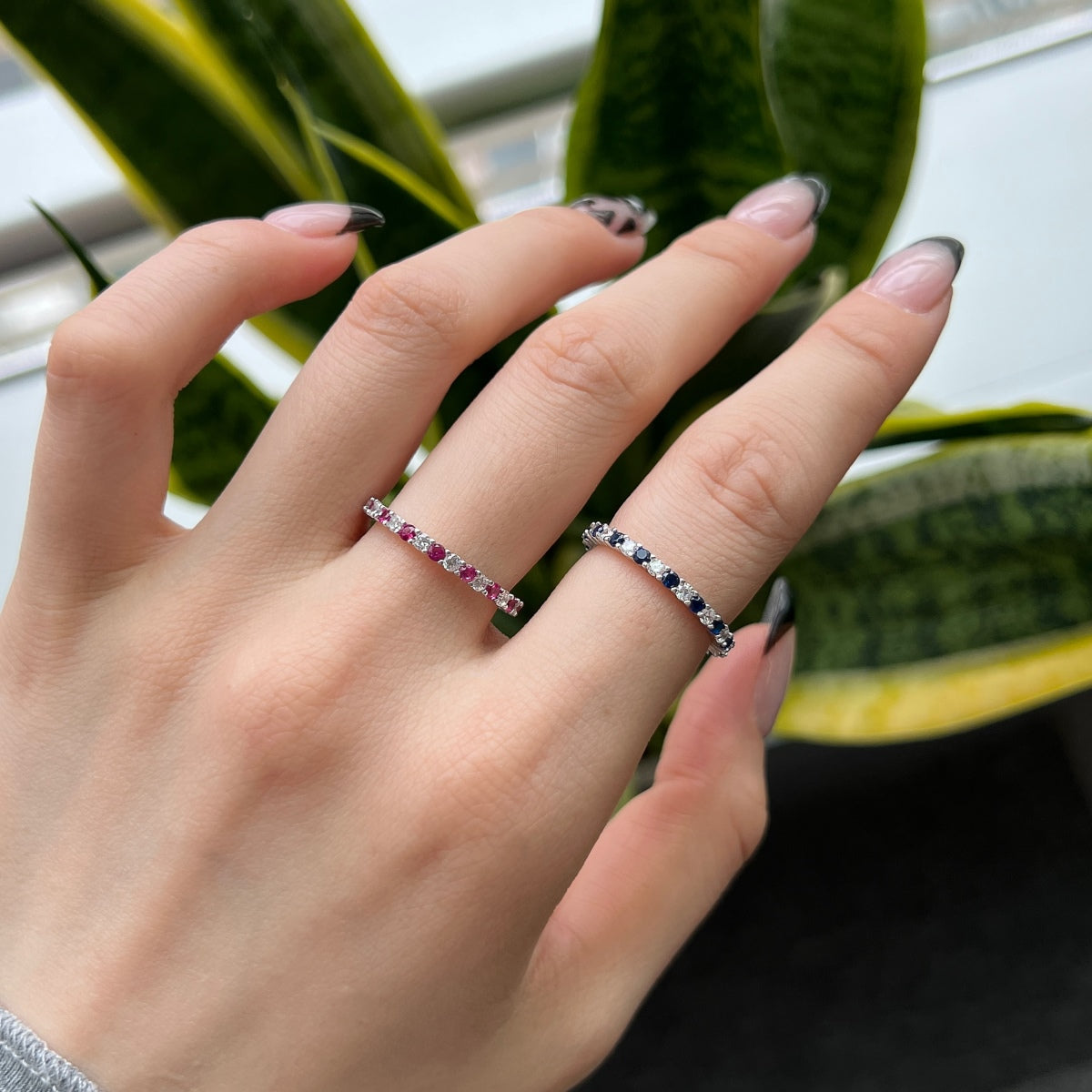[Royal Jewellery]Exquisite Colorful Round Cut Tennis Ring