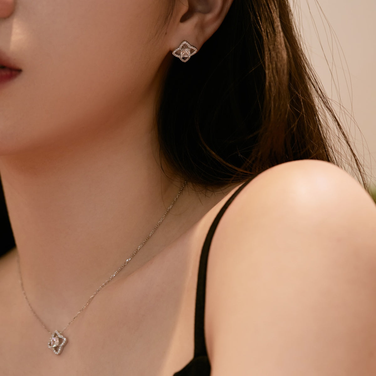 [Royal Jewellery]Elegant Star Shape Princess Cut Daily Earrings