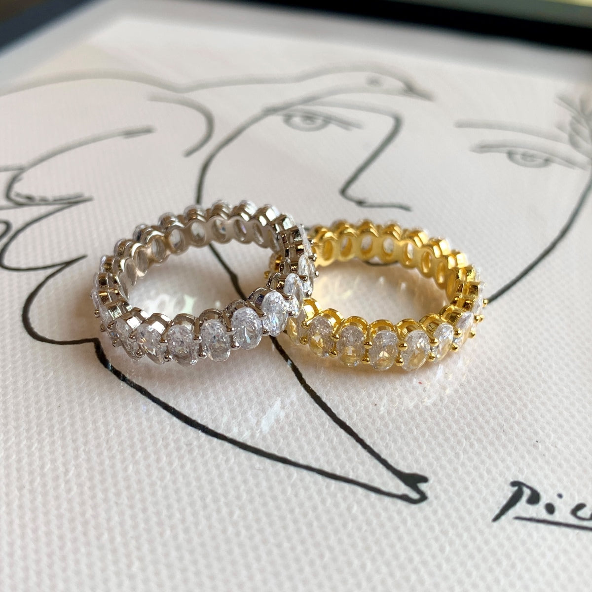 [Royal Jewellery]Ornate Oval Cut Tennis Ring