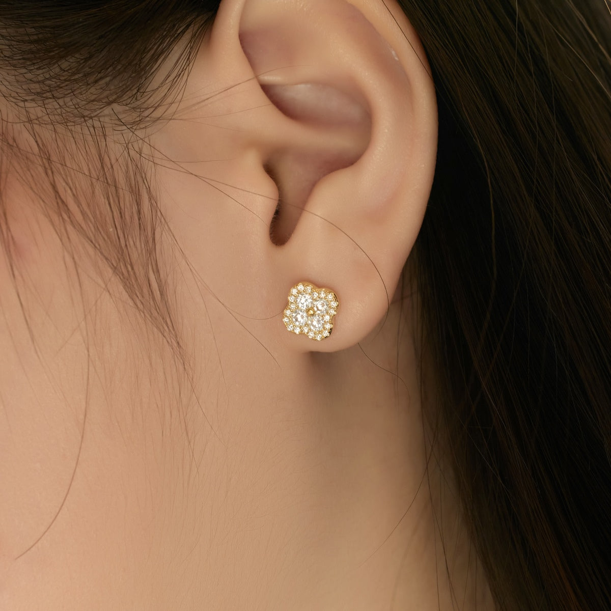 [Royal Jewellery]Four-Leaf Clover Flower Shaped Earrings