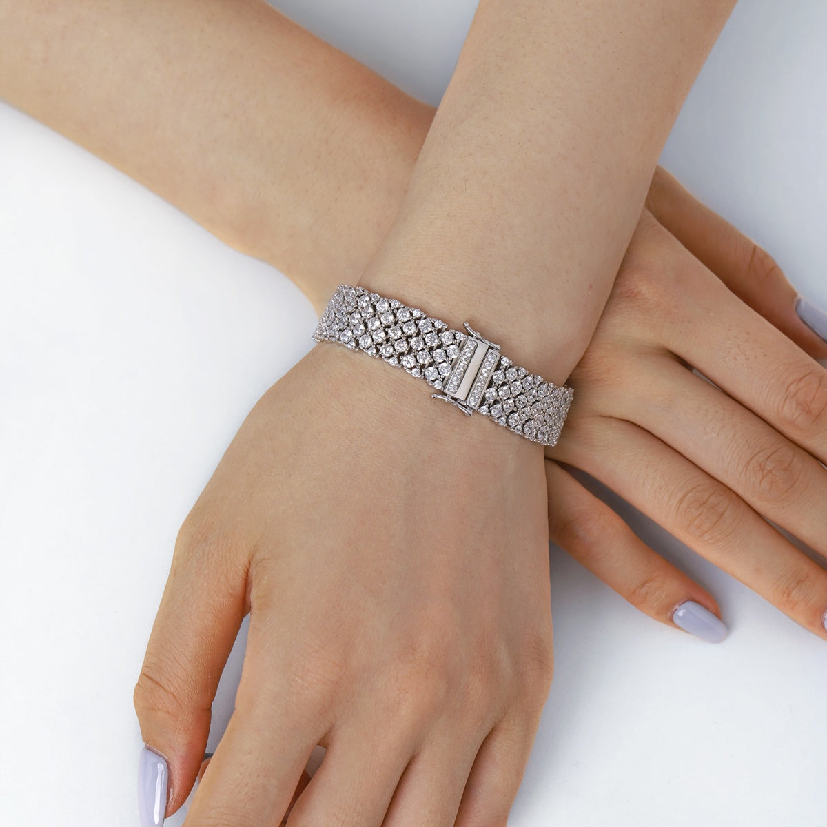 [Royal Jewellery]Ornate Elegant Round Cut Party Bracelet